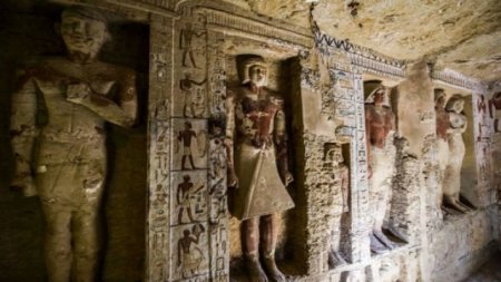 Египетээс 4400 жилийн тэртээх булш олжээ