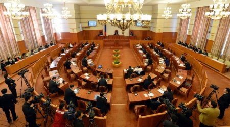 Л.Ишдорж: Парламент мэргэжлийн болбол монгол улс олон зовлонгоосоо сална