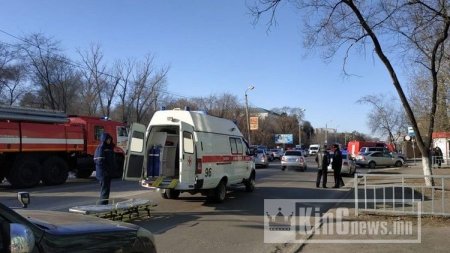 Үеийнхэндээ гадуурхагдсан хүү ангийнхнаа бууджээ