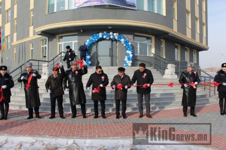 Дундговь аймгийн Цагдаагийн газар стандартын шаардлага хангасан шинэ байрны нээлтээ хийлээ.