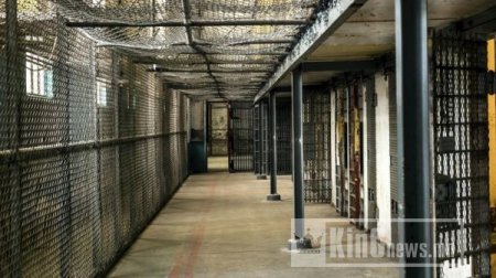 Нью-Йорк хотын дарга 300 хоригдлыг суллах захирамж гаргажээ