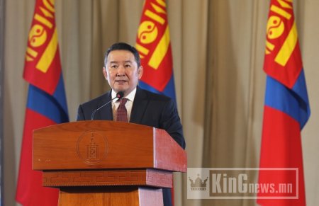 Дарангуйллын сүүдэр дэхь Монгол орон