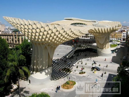 Дэлхийн хамгийн том модон байгууламж "Umbrella Metropol"