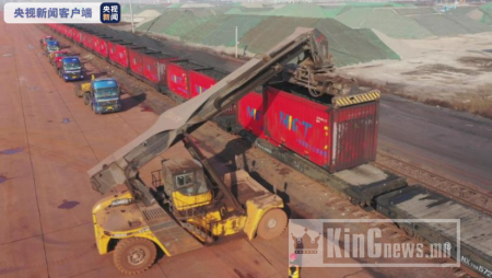 Монголоос нүүрс ачсан галт тэрэг анх удаа Хятадын далайн боомтод очлоо