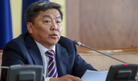 Д.Хаянхярваад 100 мянган хүнийг нэгтгэх ухаан бий юу?