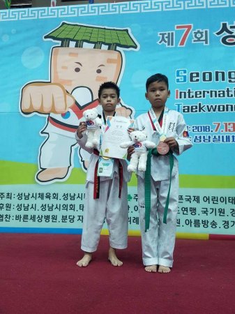 Монгол хүүхдүүд БНСУ-д болсон ОУ-ын таеквондогийн нөхөрсөг тулаанд амжилт дүүрэн оролцлоо